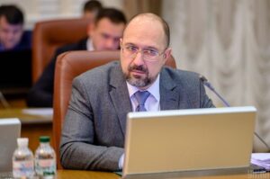 Декларация нового Премьера: чем живёт семья главы Кабмина
