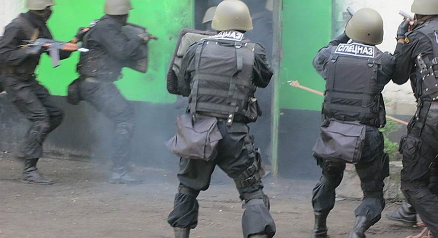 штурмовать дом, фото из открытых источников