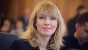 Представительница Кабмина в Верховной Раде подала в отставку