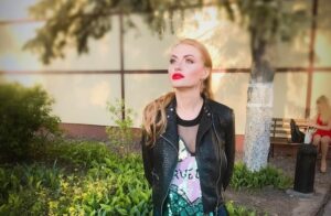 Слава Каминская