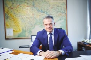 Задержание экс-главы “Укравтодора”: в офисах проводят обыски