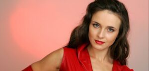 Анна Снаткина