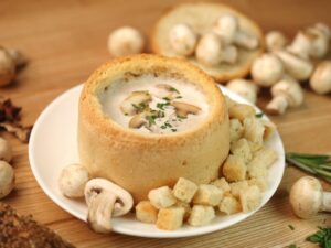 сырный суп в хлебе