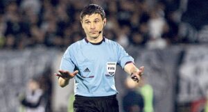 sudija-miodrag-mazic-madar-utakmica-turska-madarska-sudenje-1364602203-289012
