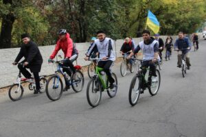 священники на велосипедах, фото http://dv-gazeta.info
