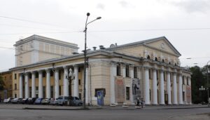 театр драмы и комедии