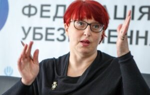 Нардеп от “Слуги народа” заявила, что ФЛП, не оплатившие 8000 гривен, не имеют права на помощь