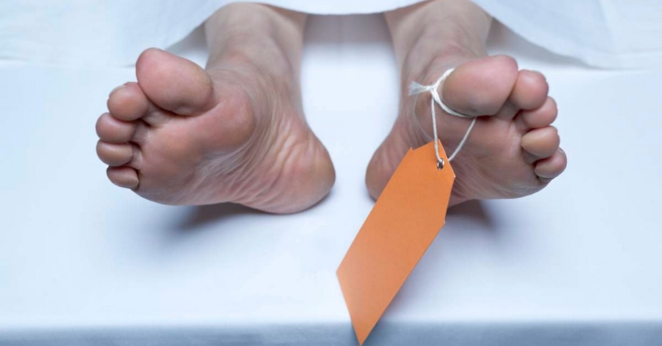 труп с биркой на ноге, фото из открытых источников