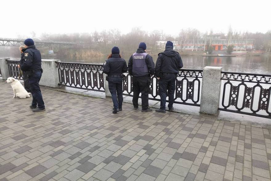 фото https://informator.dp.ua, труп в реке в Днепре