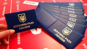 “Слуги народа” предлагают отзыв депутата по народной инициативе