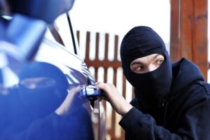 угнать автомобиль, фото из открытых источников