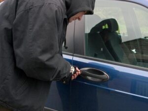 Экс-начальника управления транспорта в Каменском подозревают в угоне служебного автомобиля, фото http://sobitie.com.ua