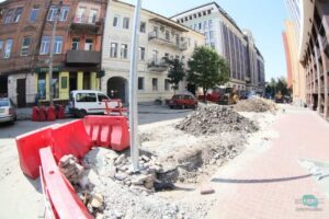 В Днепре ремонтируют одну из центральных улиц (фото)