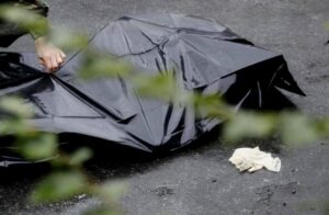 труп на дороге, фото из открытых источников