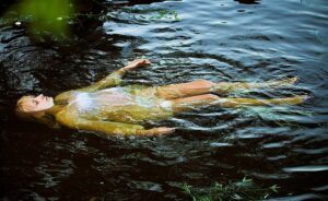 женщина утонула