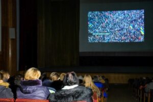 vas-e-nagoda-pereglyanuti-drugu-chastinu-filmu-pro-dniprovskiy-maydan-rozpovid-ochevidtsiv