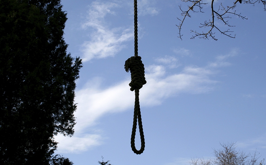 повеситься, фото из открытых источников