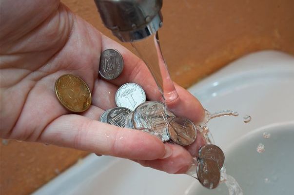 вода, деньги