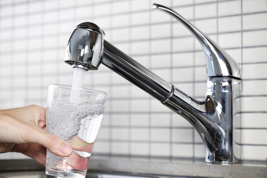 отключить воду, фото из открытых источников