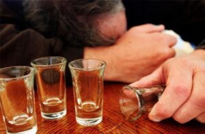 умереть от спиртного, фото из открытых источников