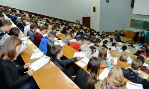 Украинские студенты. Фото: podrobnosti.ua