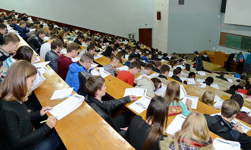 Украинские студенты. Фото: podrobnosti.ua