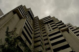 недостроенная высотка, фото из открытых источников