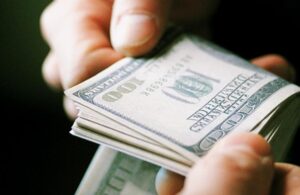 На Днепропетровщине депутат за &quot;вознаграждение&quot; хотел &quot;порешать&quot; земельный вопрос