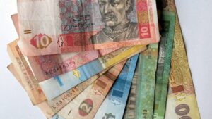 НБУ оставит бумажные деньги номиналом 1, 2, 5, 10 гривен