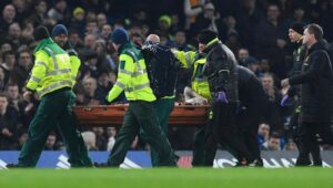 В Англии футболисту во время матча проломили череп