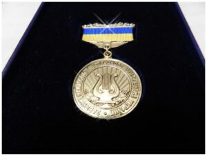 звание заслуженной артистки Украины