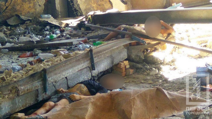 фото 1tv.kr.ua, мужчин раздавило арматурой