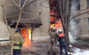 фото ГСЧС, пожар в здании