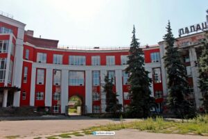 В Днепре начались работы по реконструкции “Дворца Ильича” (фото)