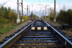 На Днепропетровщине вор разбирал железную дорогу