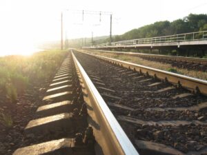 zheleznaya_doroga_relsy