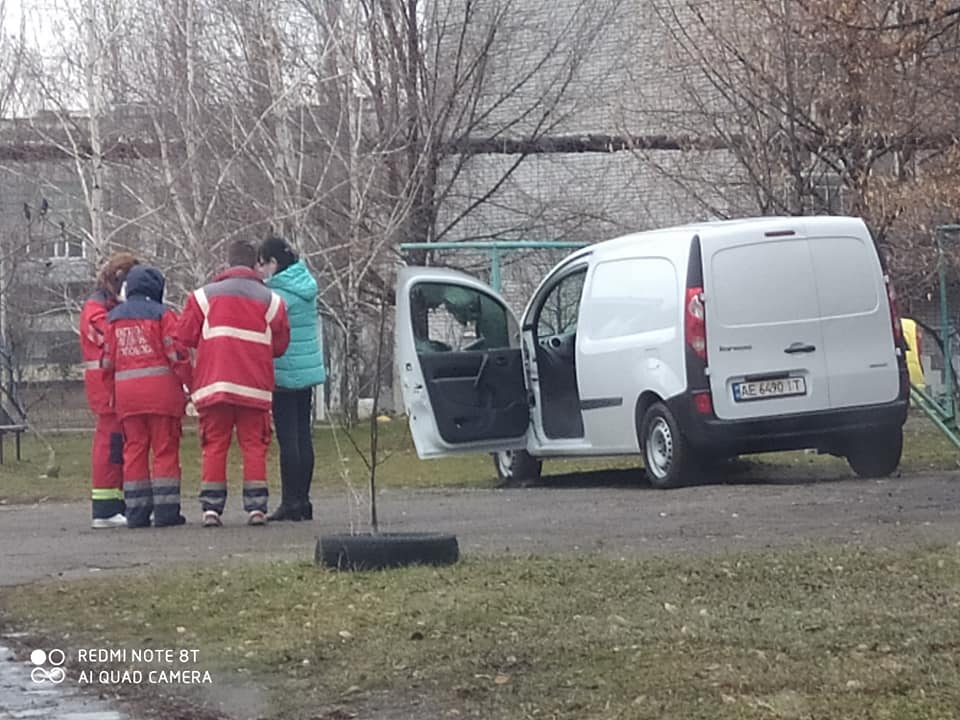 В Павлограде авто с мертвым водителем вылетело на детскую площадку