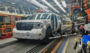 Новый внедорожник Ford Maverick подловили прямо на конвейере
