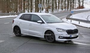 Новую Skoda Fabia заметили на тестах