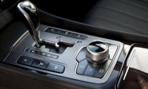 Названы четыре главные ошибки при использовании автоматической коробки передач