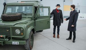 Вооруженные силы Украины получили бронеавтомобили Land Rover