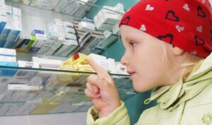 В Украине запретят продажу лекарств лицам до 18