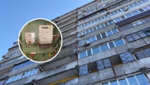 На жилмассиве Тополь-1 в многоэтажке заменили электрокоммуникации (Видео)