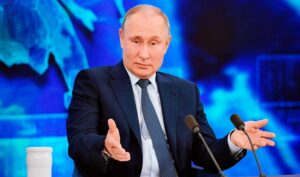 Путин осудил закрытие в Украине каналов Медведчука