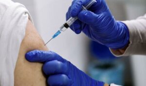 Вакцинация после перенесенного коронавируса: в Минздраве назвали точные сроки
