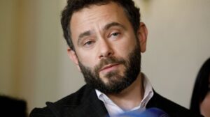 Дубинского сняли с должности главы ячейки “Слуги народа” в Киевской области