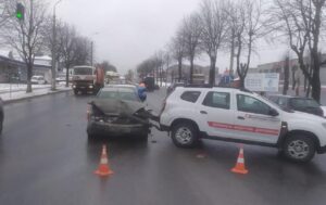 В Тернополе автомобиль с COVID-вакциной попал в ДТП: есть пострадавшие