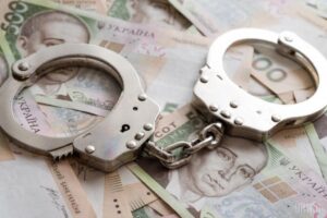 Требовал деньги и угрожал расправой: полиция Днепра поймала вымогателя