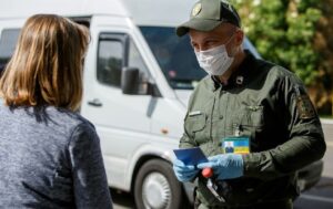 Перестали пускать без ПЦР-теста на COVID: Кабмин ужесточил въезд в Украину