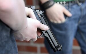 В центре Одессы произошла ночная драка со стрельбой: есть пострадавшие